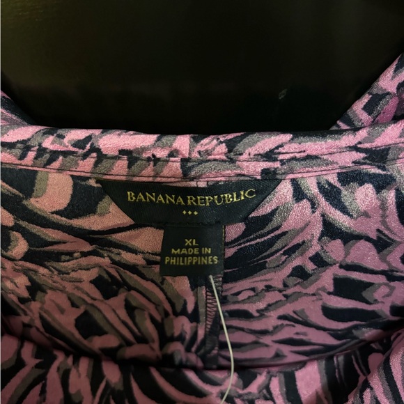 Stunning NWT Banana Republic Size XL Sleeveless Floral Top in Pink and Black - Picture 6 of 7